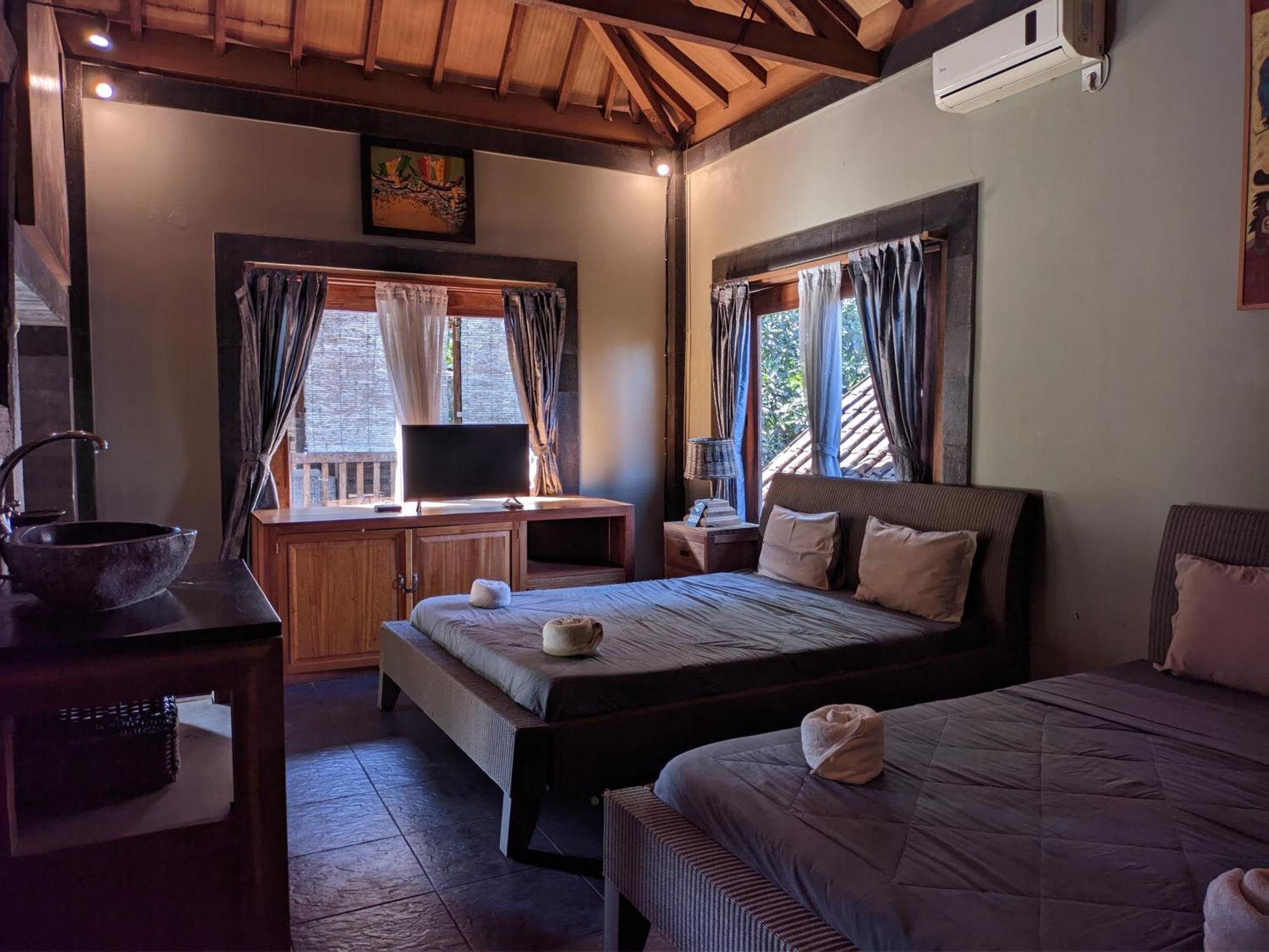 Astuti Gallery Homestay Yogyakarta Exterior foto