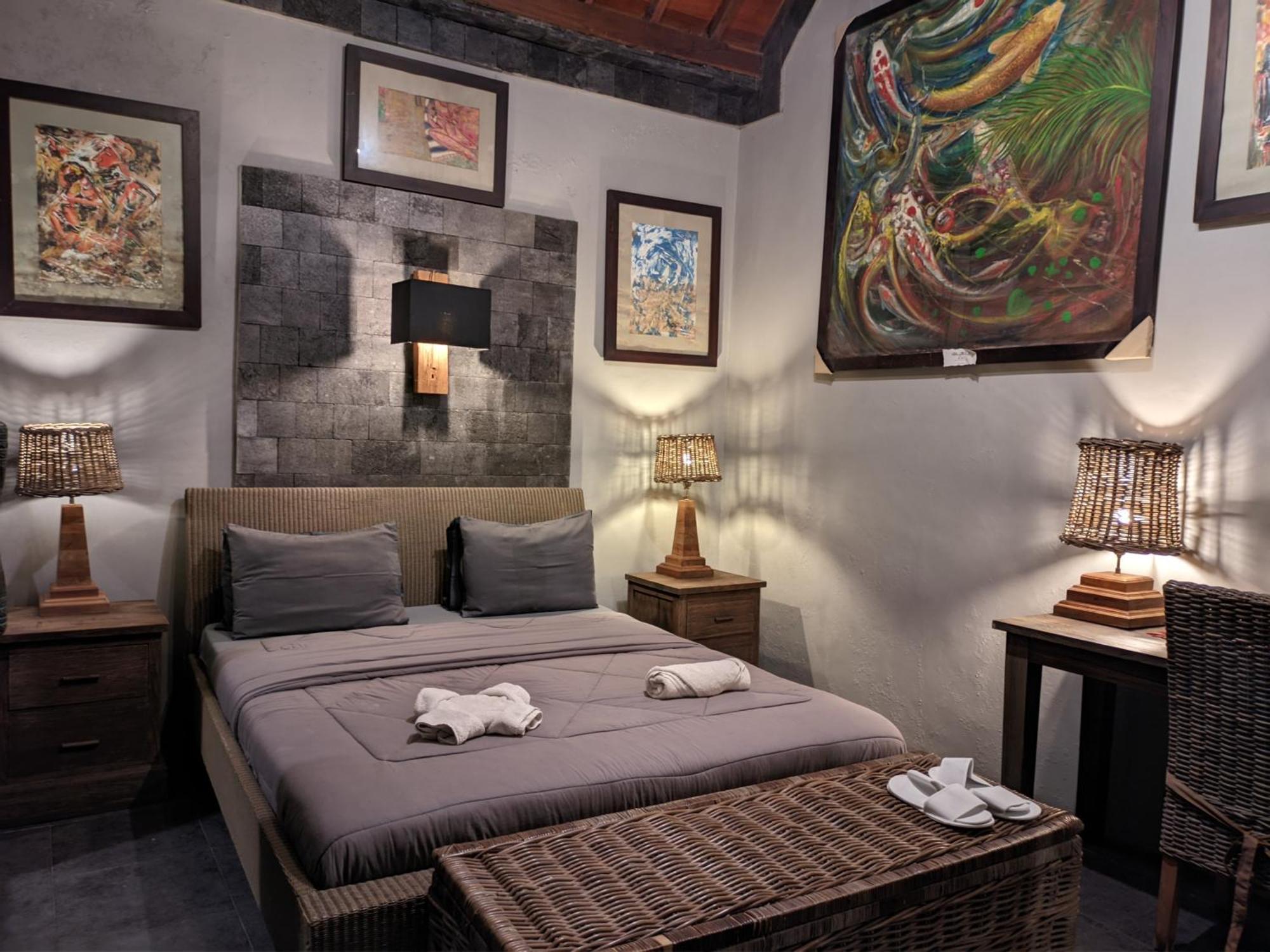 Astuti Gallery Homestay Yogyakarta Exterior foto