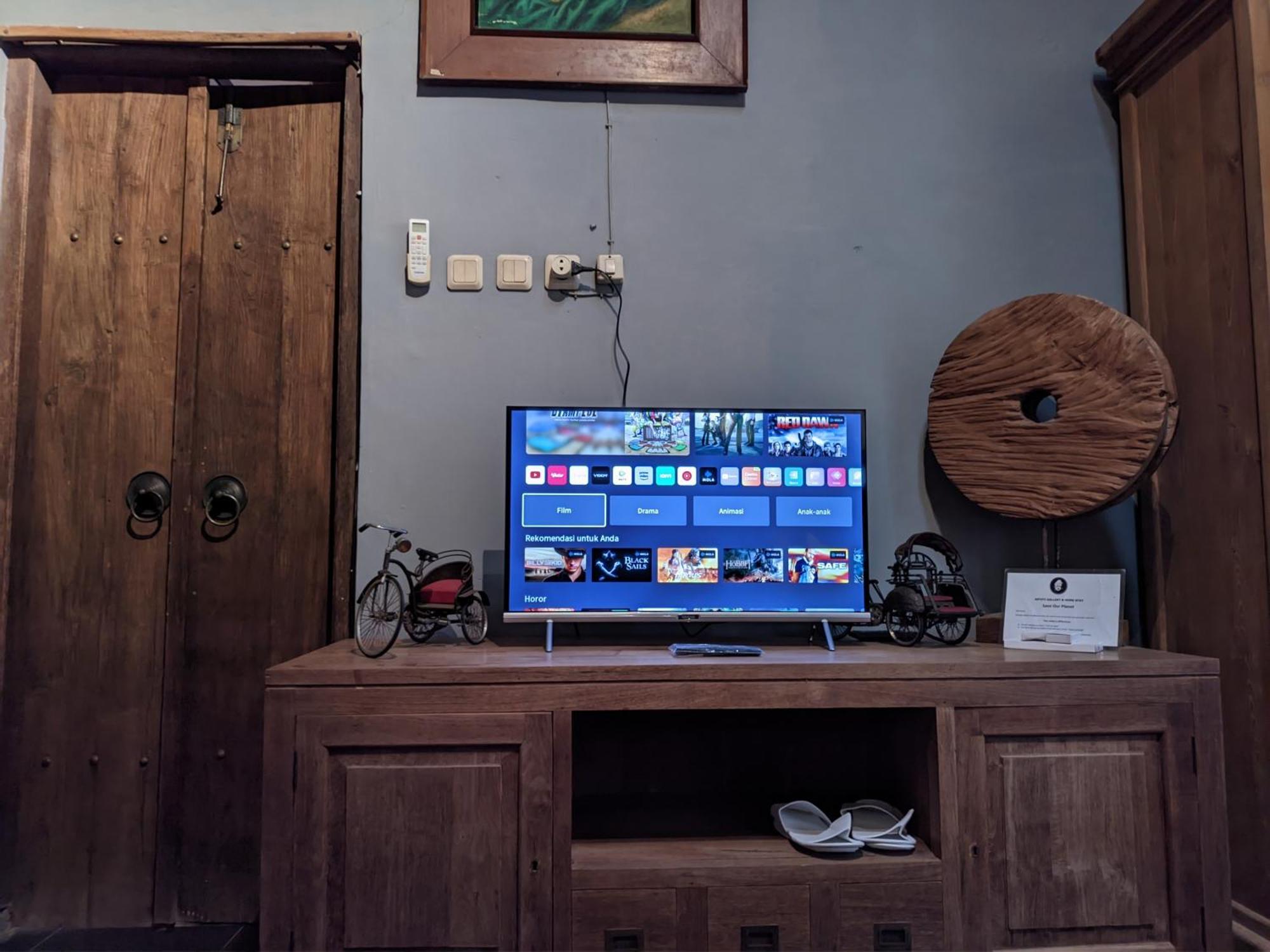 Astuti Gallery Homestay Yogyakarta Exterior foto