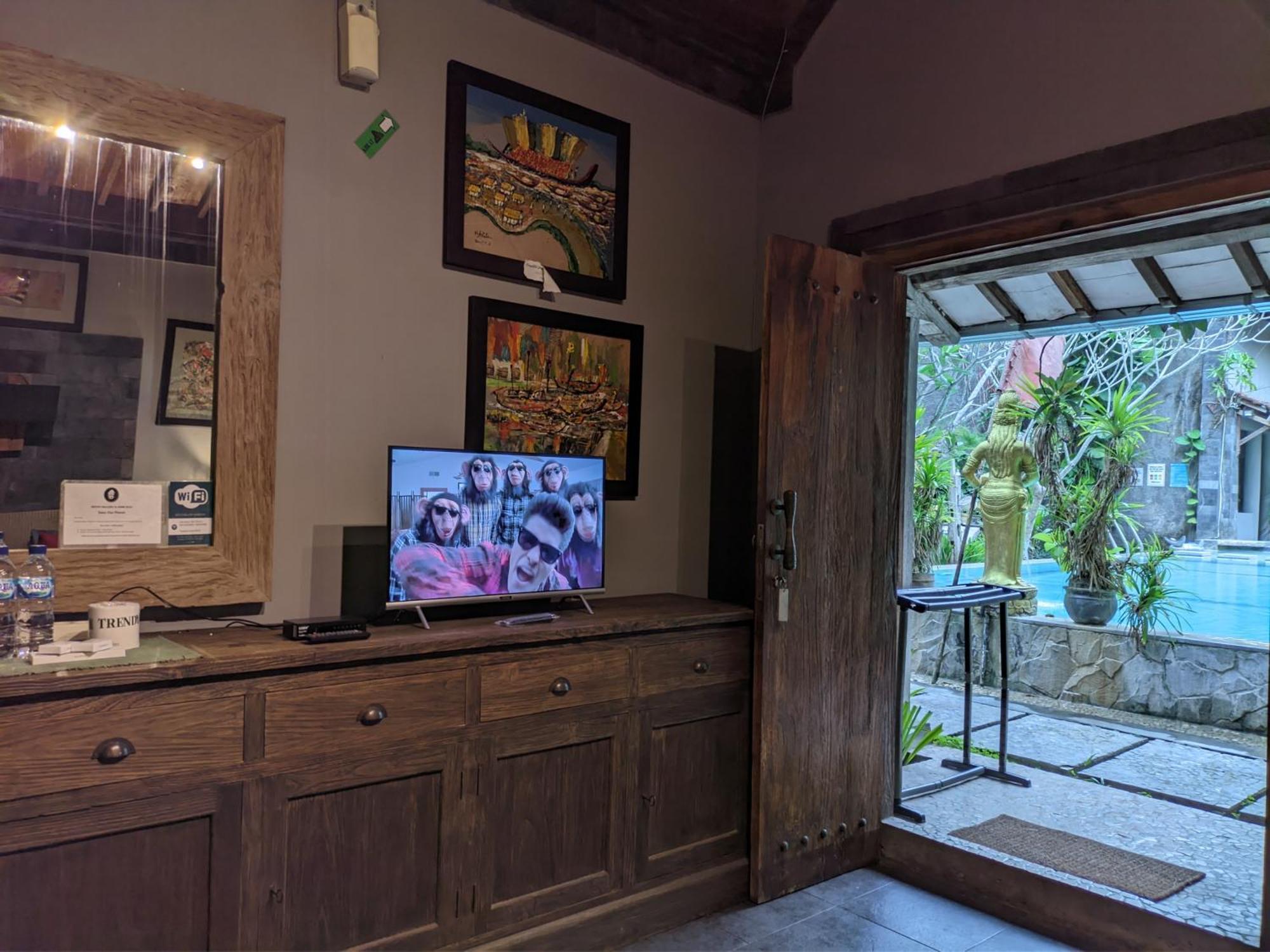Astuti Gallery Homestay Yogyakarta Exterior foto